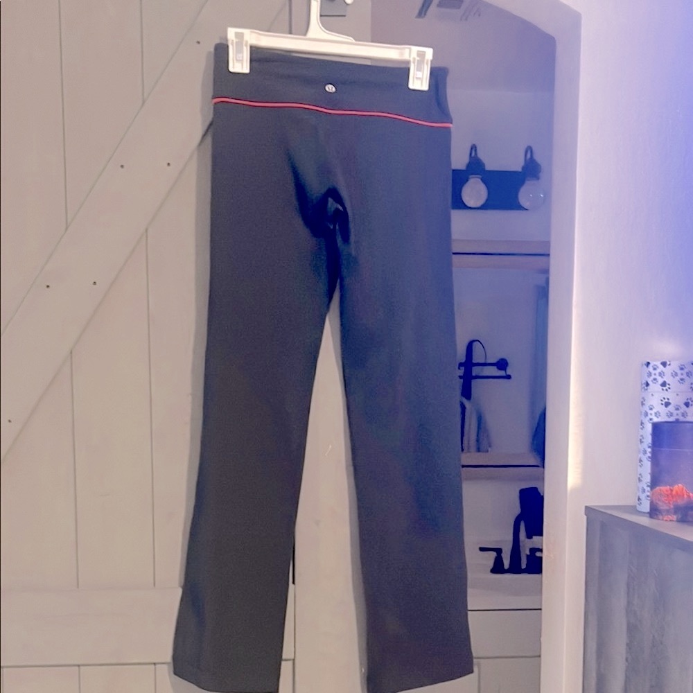 Lululemon Black Yoga Pants with Red Accent